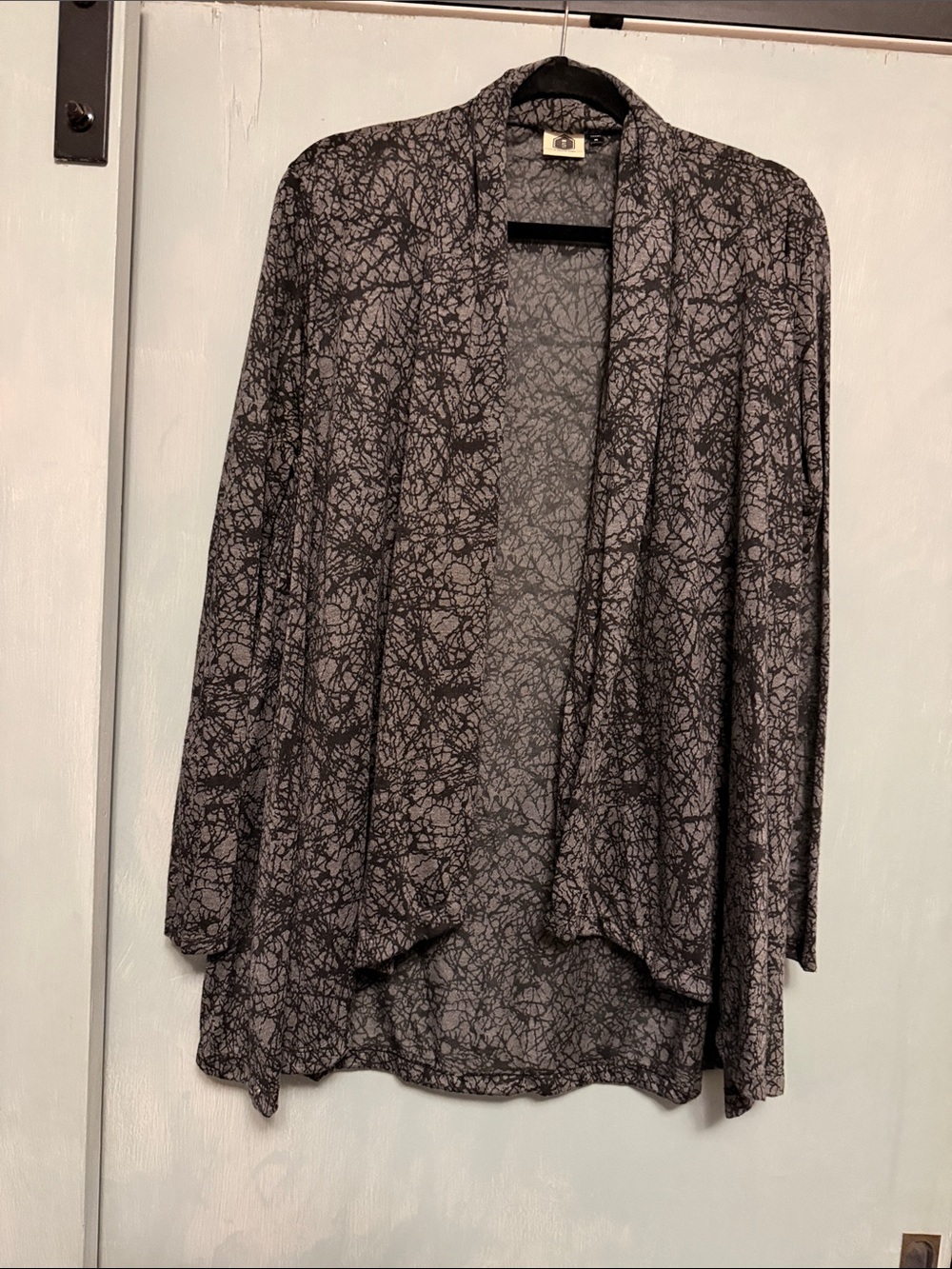 Ari South Lightweight Open-Front Women's Cardigan - Black & Gray